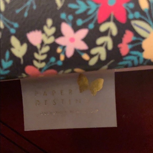 Free w$25+purchase🌟NWOT-Paper Destiny large pouch - Picture 3 of 6